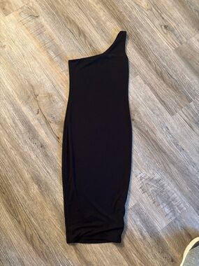 naked wardrobe Black One-Shoulder Midi Bodycon Dress